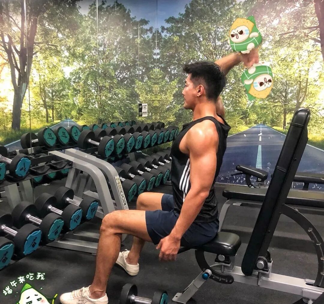 SM出道的胸毛男刘潮天菜！封神2大老公被锁定啦！！