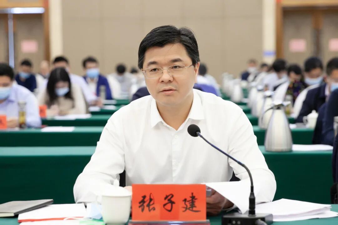 市长张子建,省委办公厅正厅级督查专员张锋,省政府副秘书长杜章彪