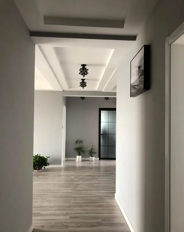 木地板一平方是幾塊_柚木地板價格每平方_810平方超大地板展廳設計3d模型
