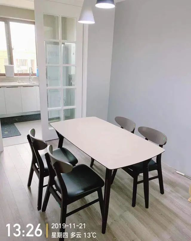 木地板一平方是幾塊_810平方超大地板展廳設計3d模型_柚木地板價格每平方