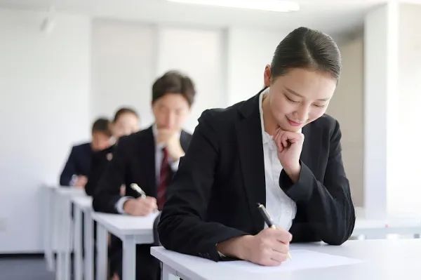 小南早报 | 南方迎入汛来最强降雨；i茅台被指申购成功却无法付款，运营方回应；新股报960元天价，后续来了