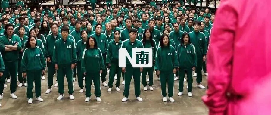 这套衣服什么来头，居然和吴京杠上了？