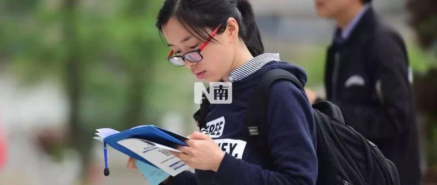 考研人数五年翻一番，他们为何愿意“二战三战”？