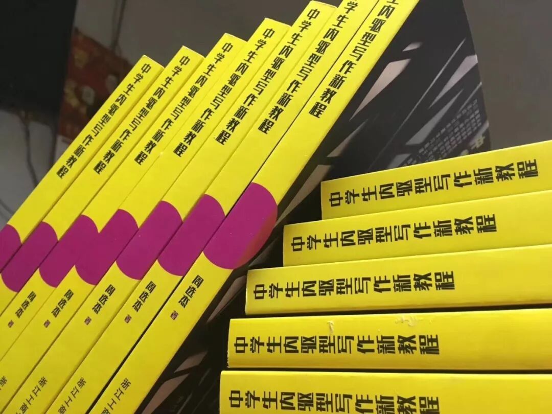 周选杰|我读《昆明的雨》