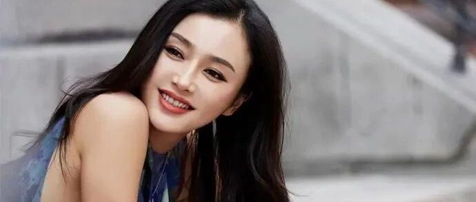 “结婚23年妻子没挣一分钱，我出个轨怎么了”：你弱的时候，坏人最多