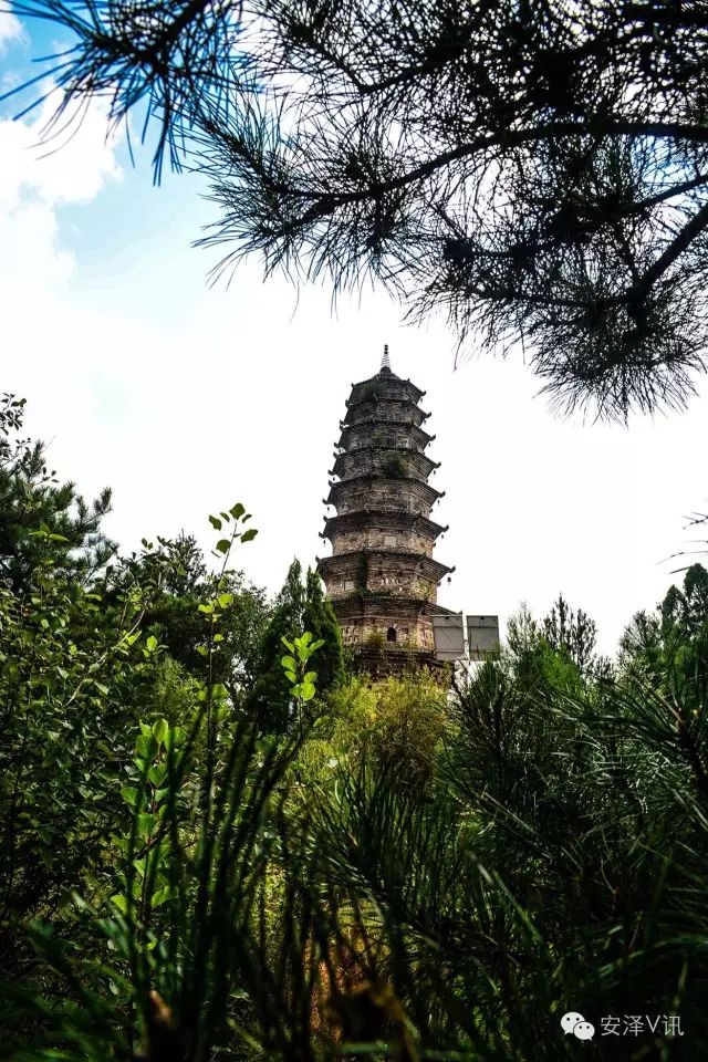 在山西省臨汾市安澤縣,也有一座屹立將近千年的古寺——麻衣寺.