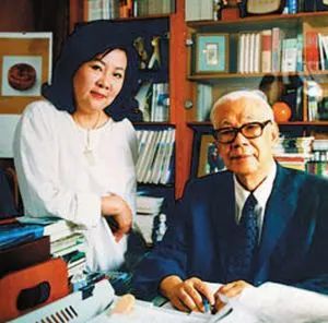 今天,我们是否还要反思“丑陋的中国人”? | 作家柏杨诞辰100周年