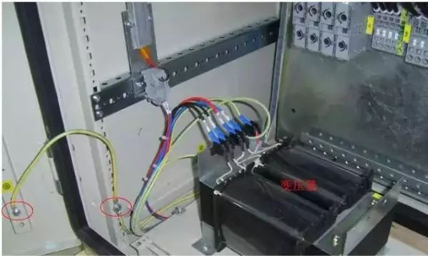 控制柜图纸怎么看_控制柜二次接线图识图_电控柜怎么看图纸和接线