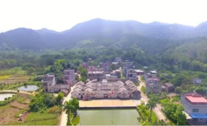 白忙坑村1.jpg