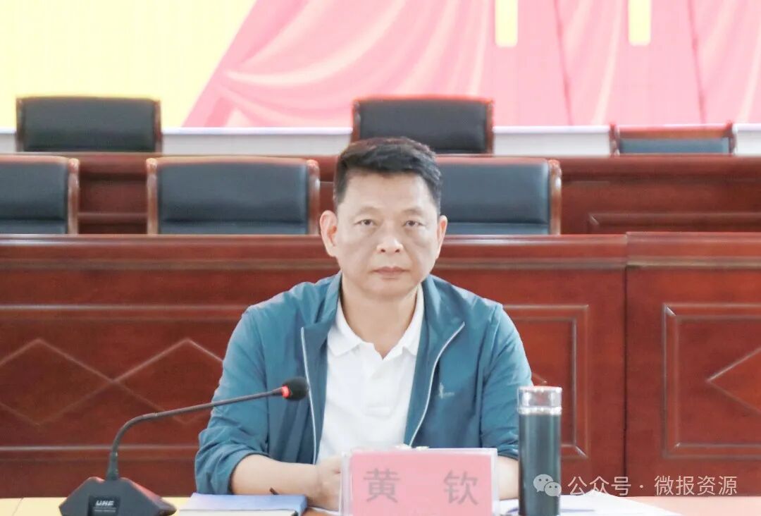 黄钦调研指导三个民族乡40周年乡庆工作