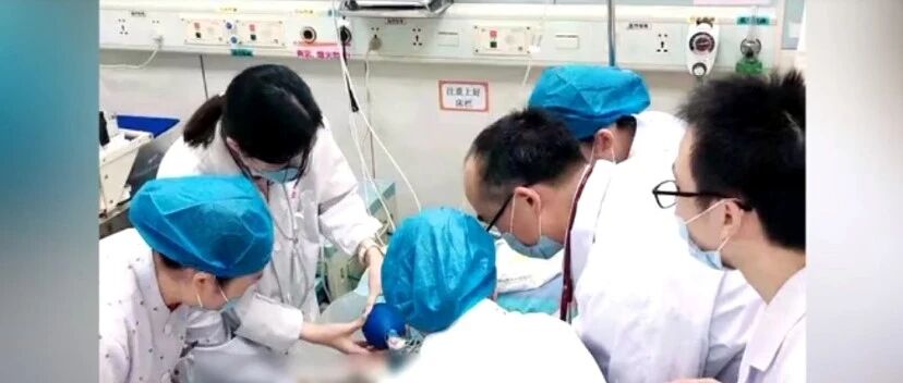 女童误服奶奶降压药后不幸身亡！孩子误服药物，这波操作能救命！