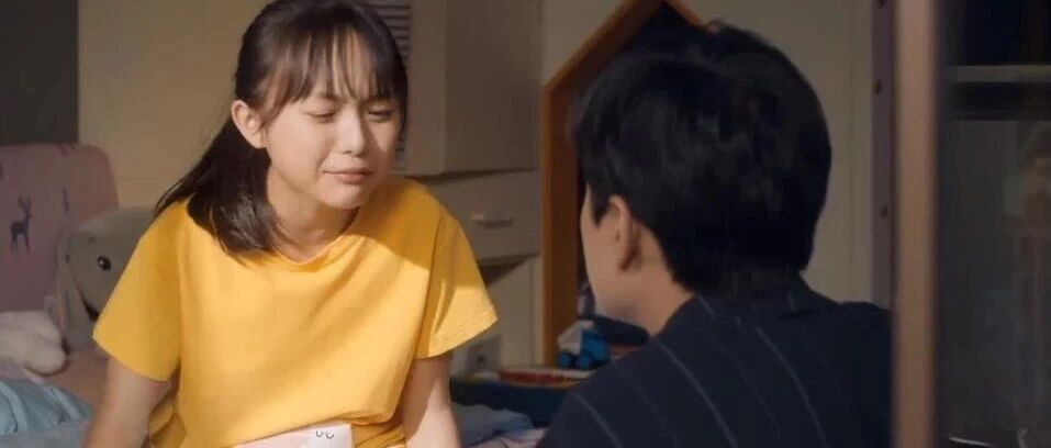 欢欢哭吐了!孩子哭吐了，家长第一时间应做这件事，很多人都做错了