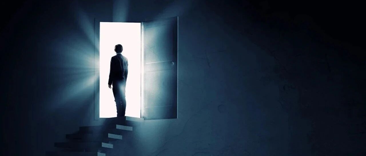 小贷关门，消金开窗