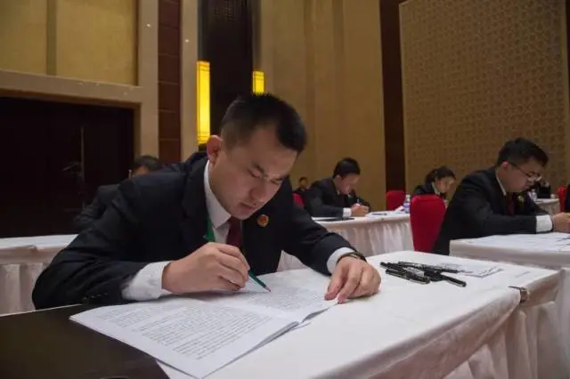 方旭参加第一届全国案管业务竞赛 图片