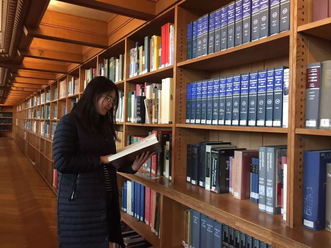 比利时航空公司的英文_2014f1比利时站_比利时英文