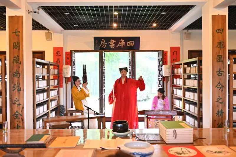 賞古樂，念古書！這個古色古香的書房就在浦東→ 旅遊 第35張