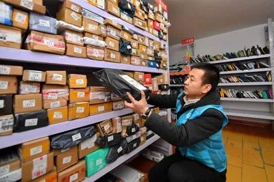 从月入三万到逃离撤退：宣称“加盟就赚钱”的快递驿站，已经无人接盘了