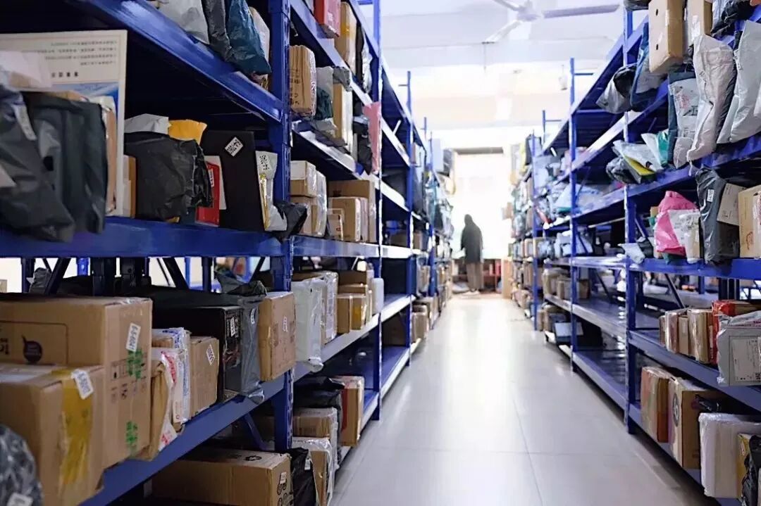 从月入三万到逃离撤退：宣称“加盟就赚钱”的快递驿站，已经无人接盘了