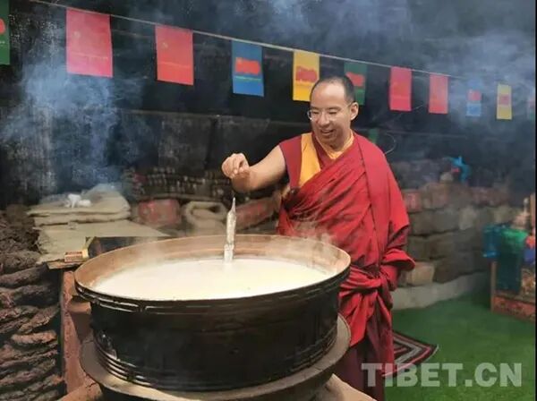 班禅重返故乡那曲：体察藏北民情 关注牧区生态