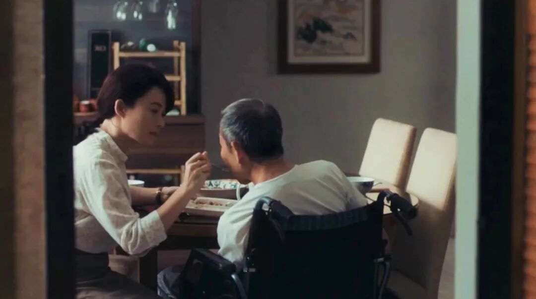 梦到女人流鼻血是什么预兆_中年女人梦见自己流鼻血_中年流鼻血梦见女人什么意思