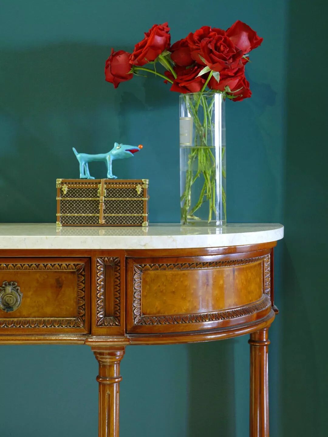 这套房子的样子,几乎是每个女人梦想中的单身豪宅.