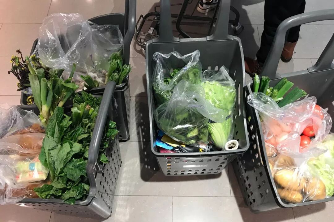 【深读】武汉90后临时外卖员：我多跑一单，就减少一个家庭感染的可能（组图） - 10