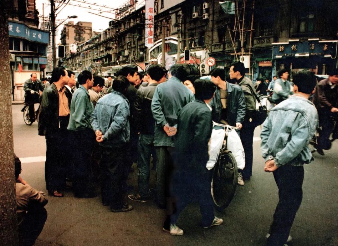 一个日本人25年前到上海，拍下罕见旧照：这里脏乱、萧条，但未来会很厉害！（组图） - 17