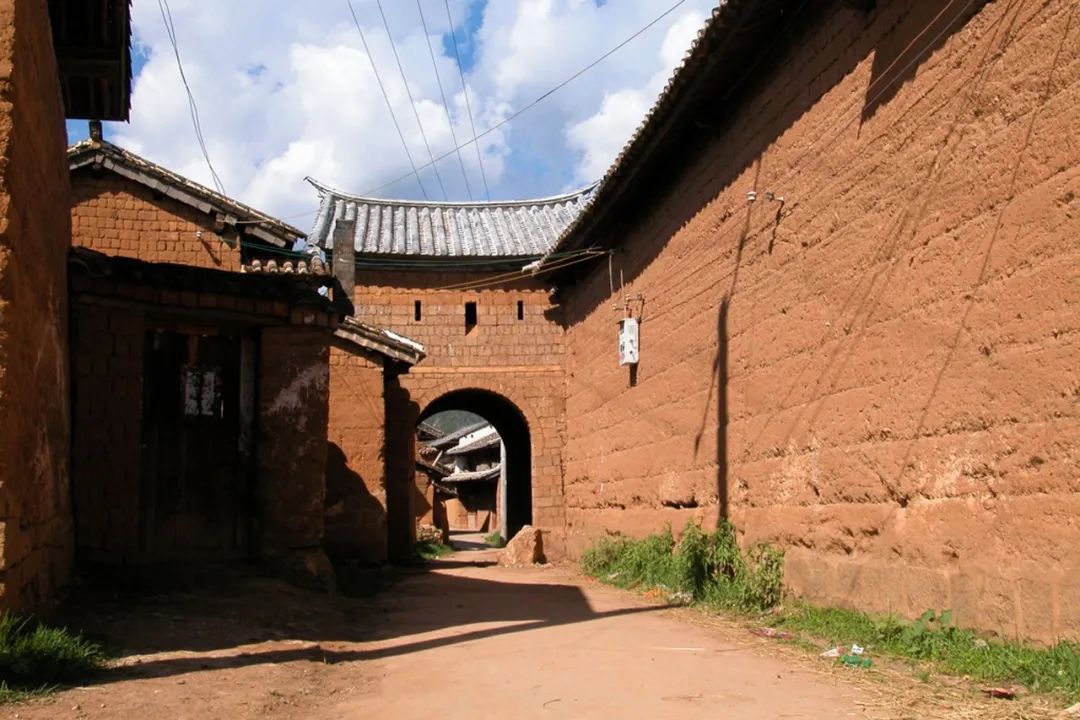 湖北學霸帶著1400萬回國，花18年救活瀕危小城 旅遊 第20張