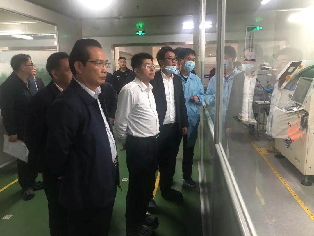 3月3日,县委书记黄海生率队到深圳宝安(龙川)产业转移工业园区开展