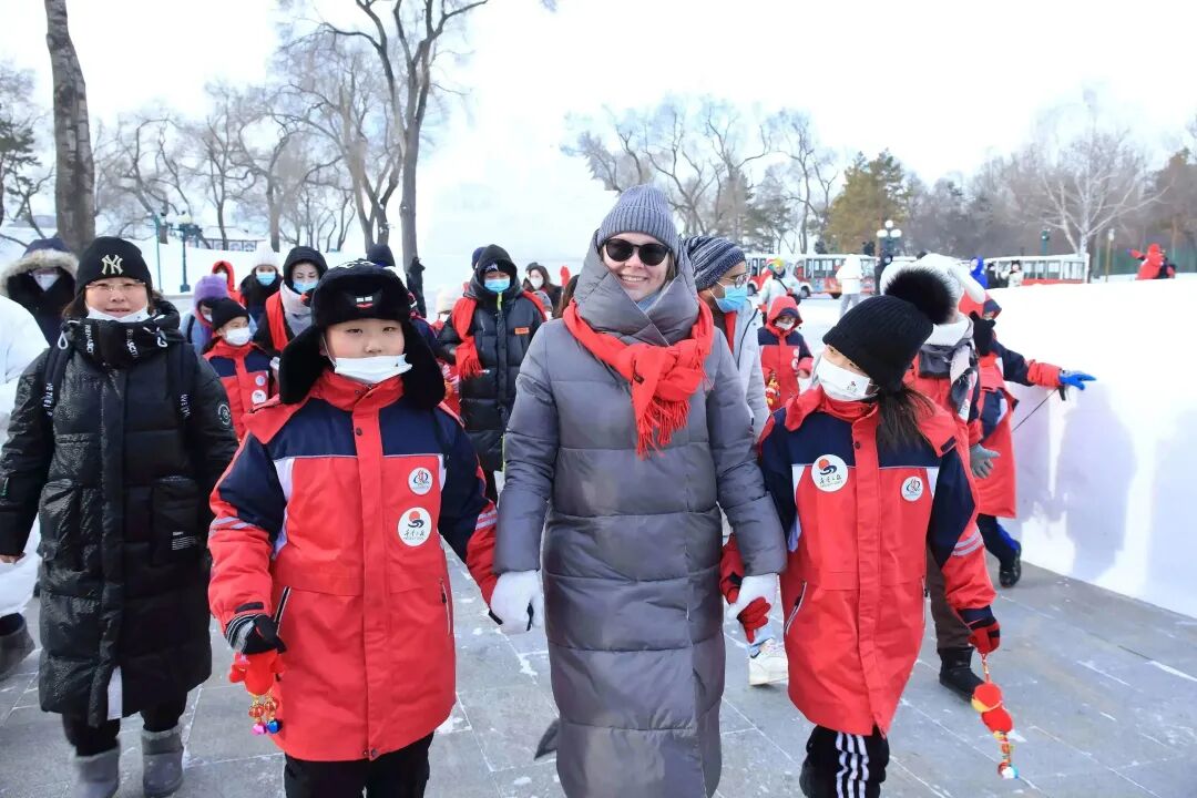 共青团“青春暖流”关爱留守儿童行动暨黑龙江希望工程快乐冰雪公益项目启动仪式在哈尔滨太阳岛国际雪博会顺利开展(图5)