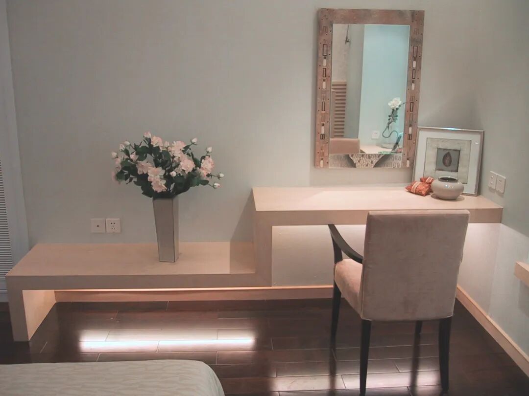 女人的梳妆台是“聚宝盆”，手把手教你正确摆放位置