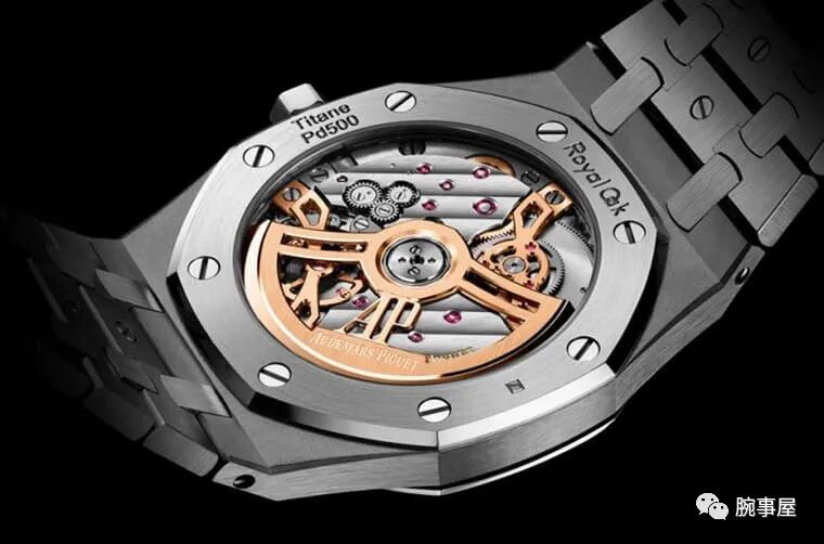 爱彼新款超薄皇橡不简单烟熏酒红色表盘加稀有组合材质