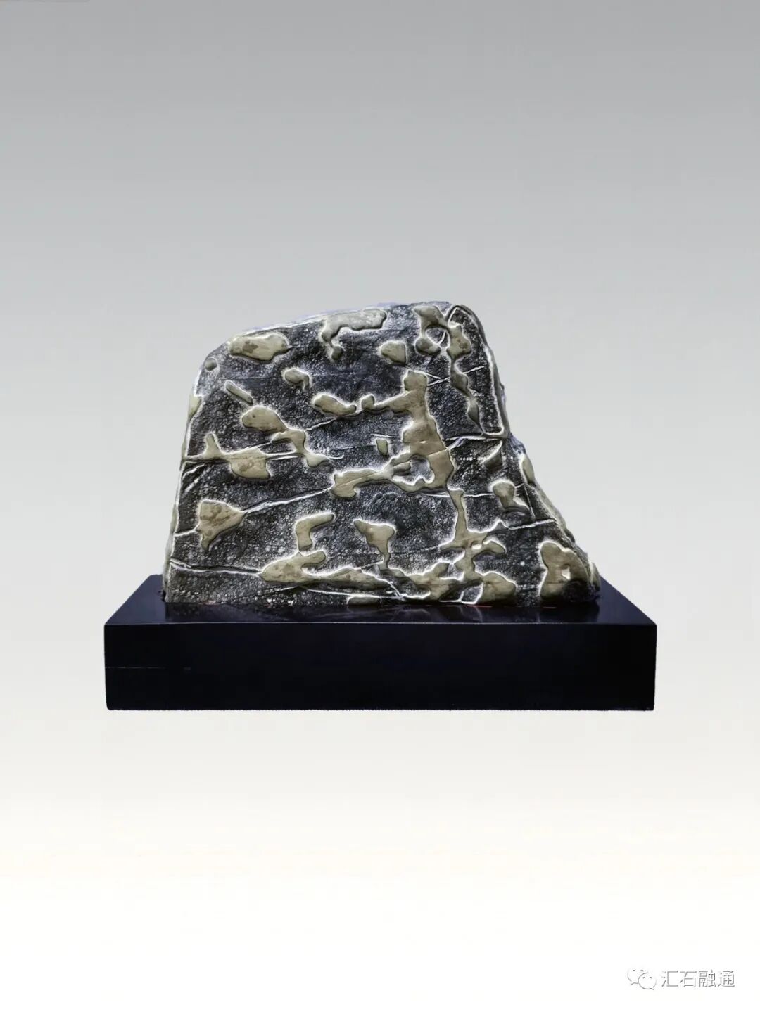 静品陈炉总入诗