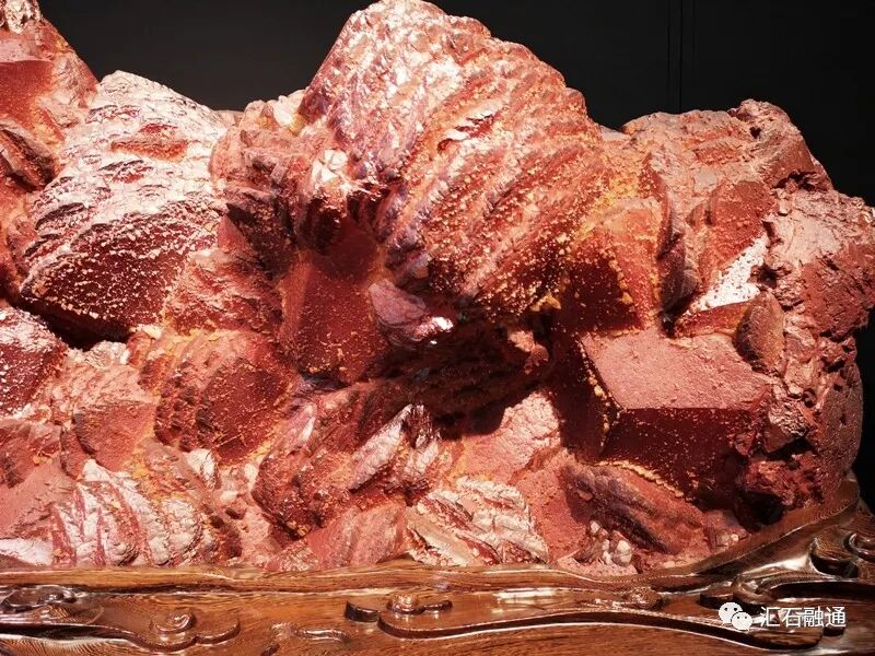 【谈古说今】进博会上赏矿晶