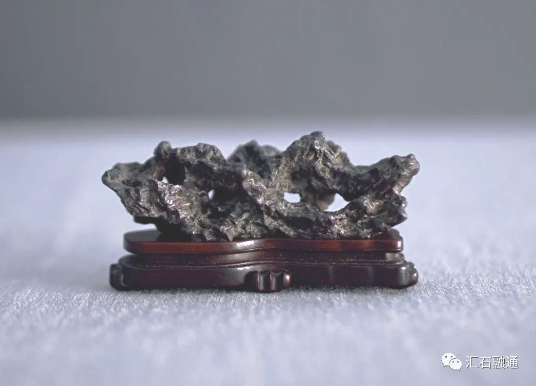 【谈古说今】文房牧心供奇石