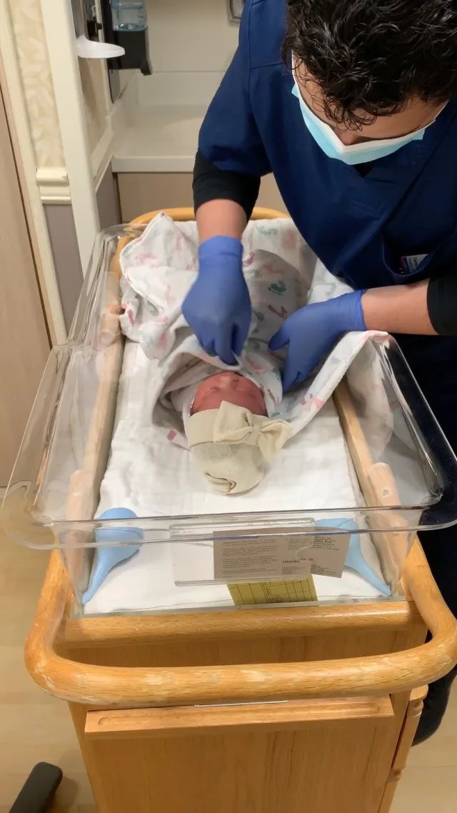 美國(guó)生孩子手續(xù)_美國(guó)生孩子怎么辦美國(guó)護(hù)照_美國(guó)生子要哪些手續(xù)