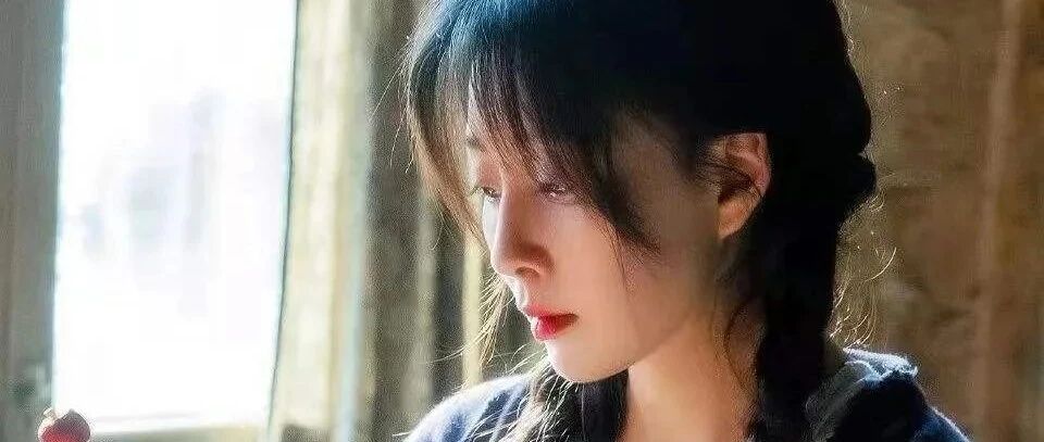 要命！她怎么可以又甜又媚？！