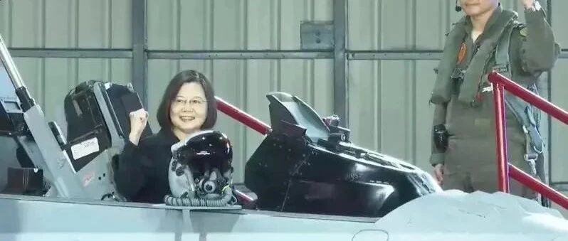 高调“成军”54天，首架坠海！