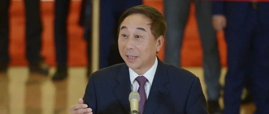 冯巩履新