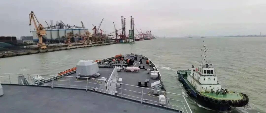中国海军舰艇编队，除夕出发