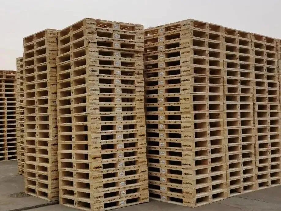 木质包装是指用于承载,包装,铺垫,支撑,加固货物的木质材料,如木板箱