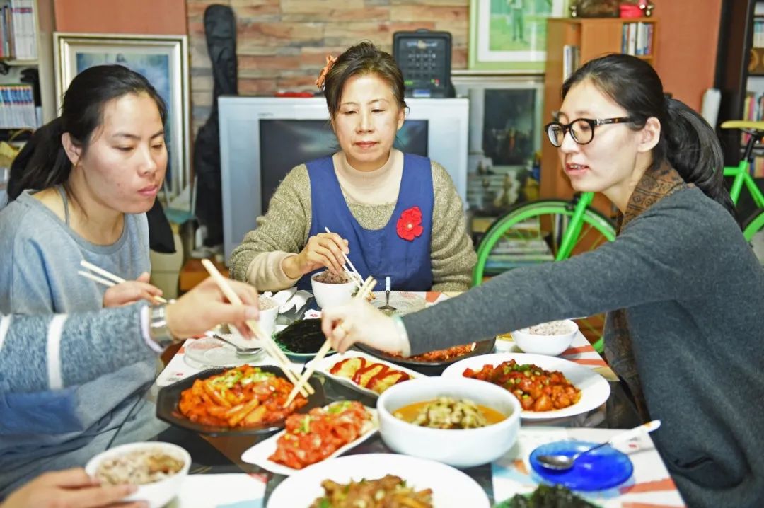 “留守妈妈”反复呕吐三个月,女儿带她看病后懊悔不已!这样的吃法真的错了-微信头条网 “留守妈妈”反复呕吐三个月,女儿带她看病后懊悔不已!这样的吃法真的错了
