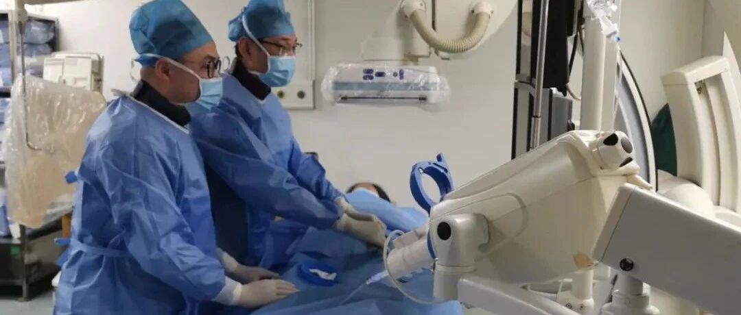 “溃疡”也致命？大伯胸痛一夜，没想到主动脉已被穿透，正大量出血……