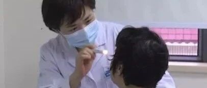 小心！女子打了个喷嚏，结果差点失明！医生提醒，这些人都是高危！