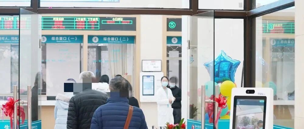 怀疑女婿出轨，老太太半夜起来翻箱倒柜，一查竟是……