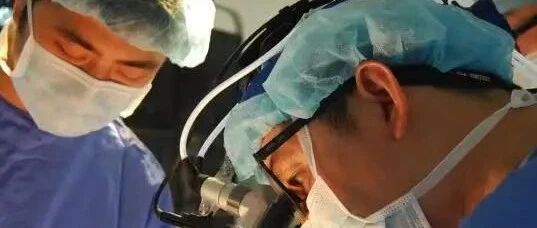 20多年反复脑梗竟是源于一场车祸，“拆弹”手术上，他的心脏停跳了……