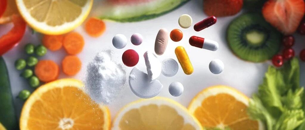 老人天天吃保健品却险致肾衰竭！很多人在吃！这类维生素千万别乱补……