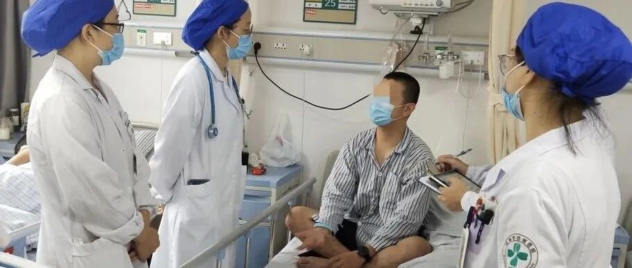 一口气做了240个！“撸铁”后，小伙出现“酱油”色小便！医生：夏天运动千万注意……