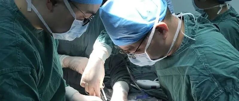 杭州大伯强忍胃痛7天，竟被查出“胆囊”穿孔 医生提醒：这些疼痛假象要当心