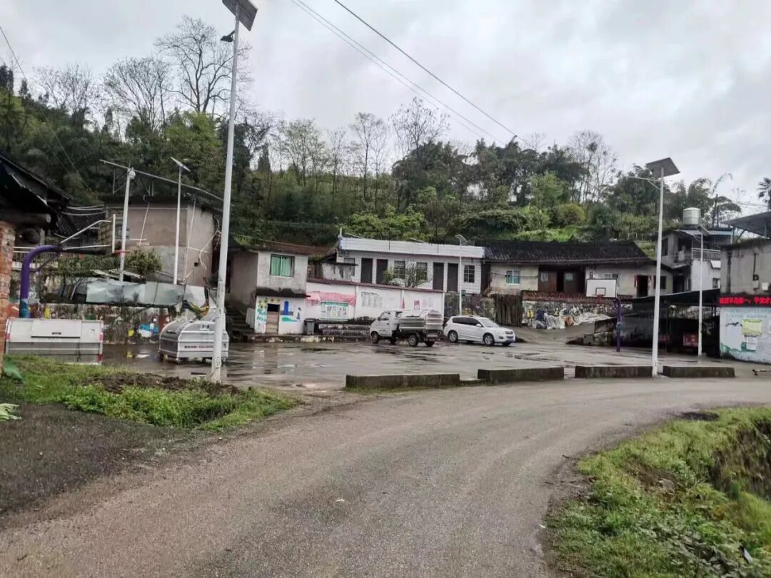 黄平县新州镇厕所革命惠民生助力乡村大文明